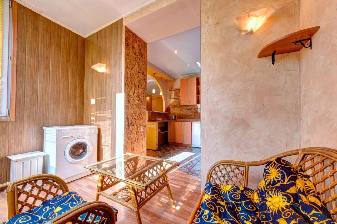 קייב Three-Room Apartment Near Ocean Plaza מראה חיצוני תמונה